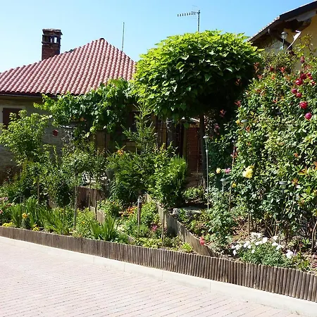Borgo Casola Bed & Breakfast *